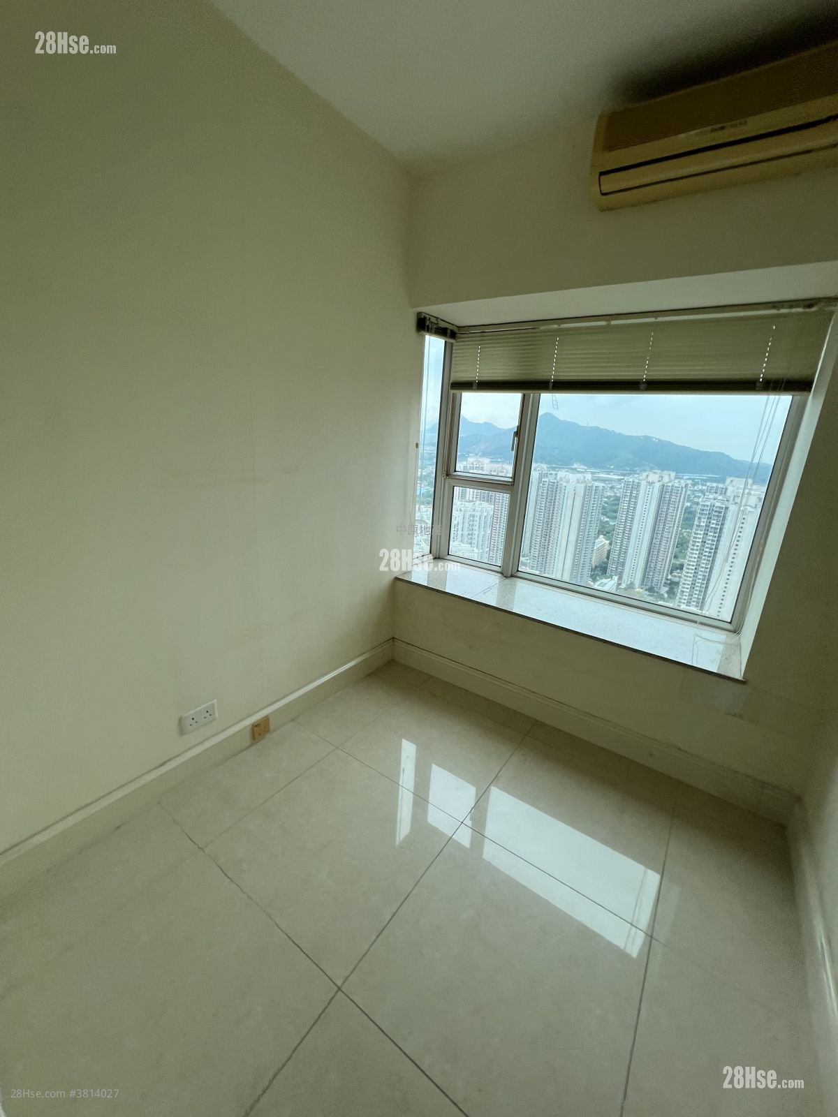 Central Park Towers Sell 2 Bedrooms , 1 Bathroom 498 ft²