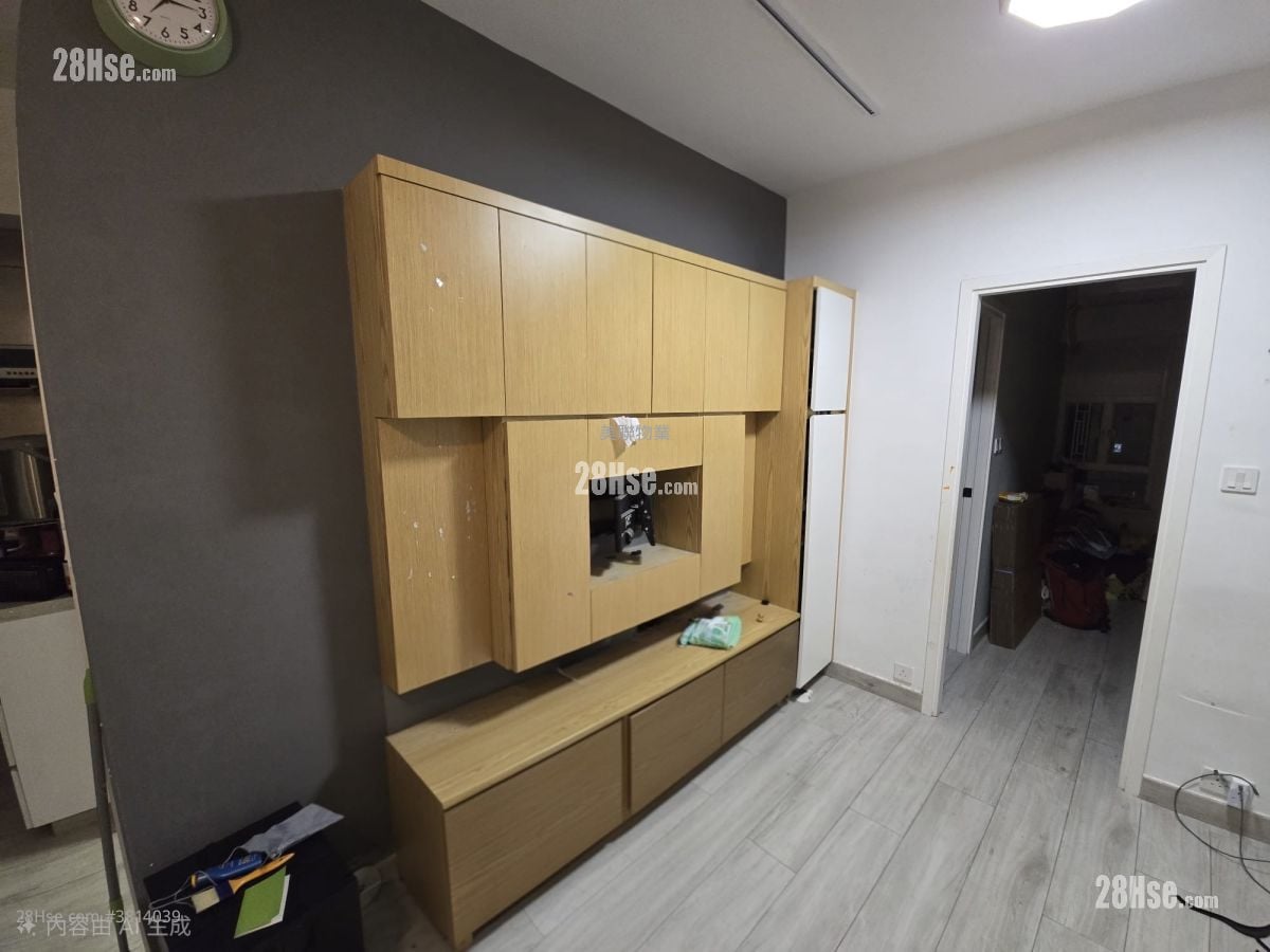 Tsuen King Garden Sell 2 Bedrooms , 1 Bathroom 434 ft²