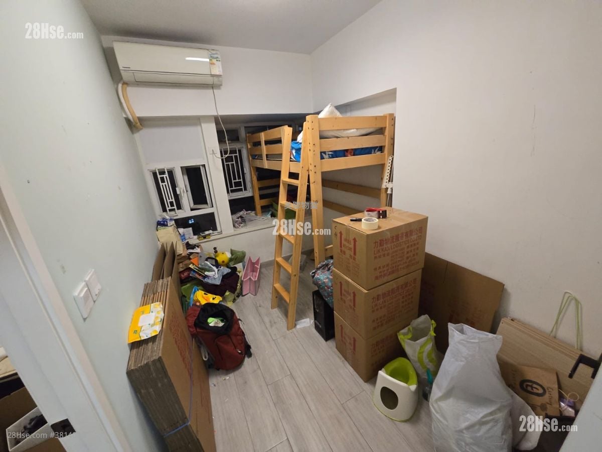 Tsuen King Garden Sell 2 Bedrooms , 1 Bathroom 434 ft²