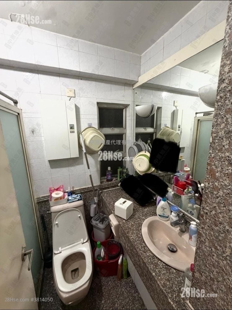 Kingswood Villas Sell 2 Bedrooms 446 ft²