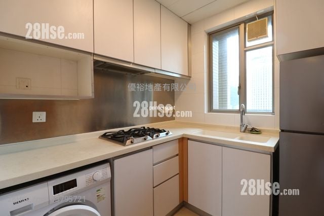 The Zenith Rental 2 Bedrooms , 1 Bathroom 529 ft²