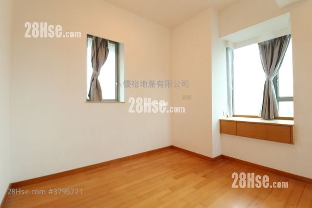 The Zenith Rental 2 Bedrooms , 1 Bathroom 529 ft²