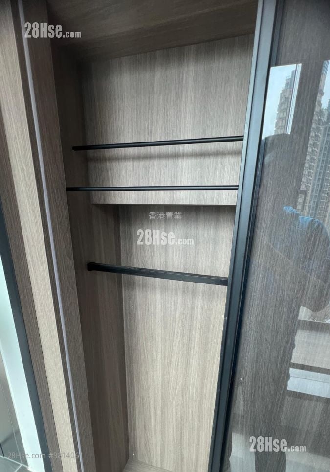 Larchwood Rental 1 Bedroom , 1 Bathroom 267 ft²