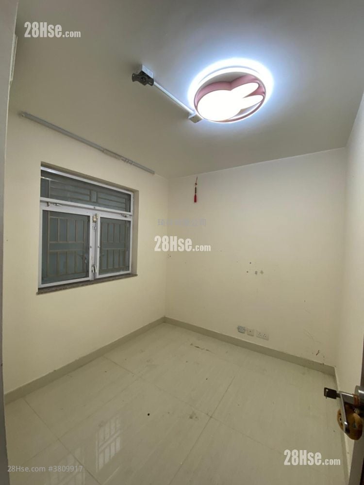 Village Sell 3 Bedrooms , 2 Bathrooms 700 ft²