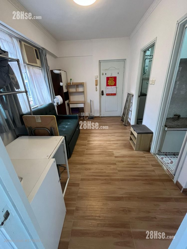 单幢楼房 租盘 2 房 , 1 浴室 300 平方尺