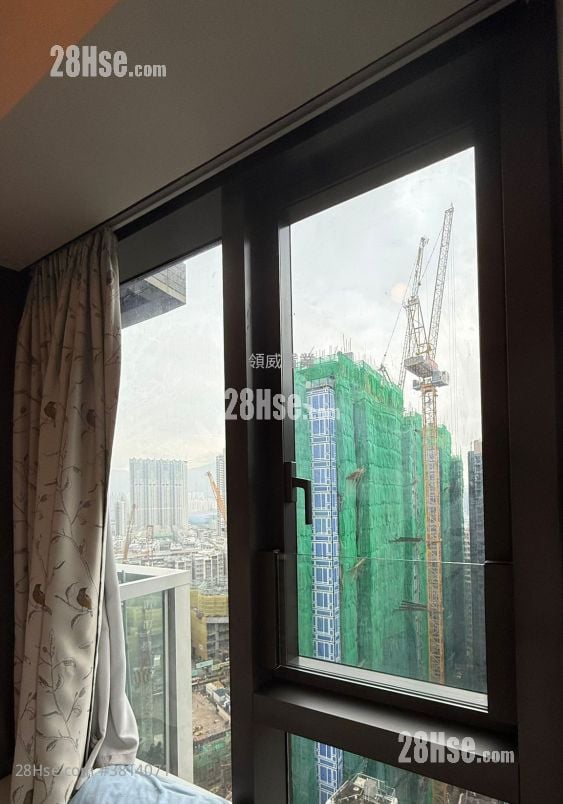 傲形 租盘 1 房 , 1 浴室 246 平方尺