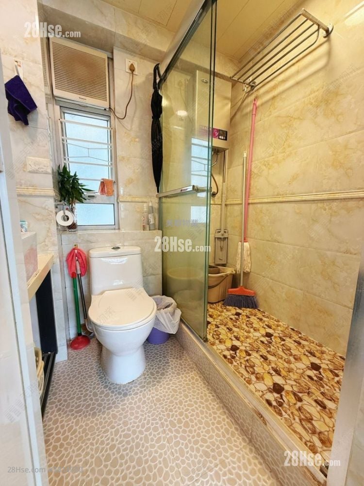 新葵芳花園 售盤 2 房 , 1 浴室 415 平方呎