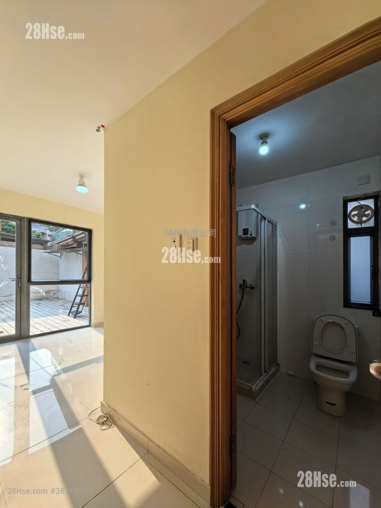 村屋 租盘 3 房 , 2 浴室