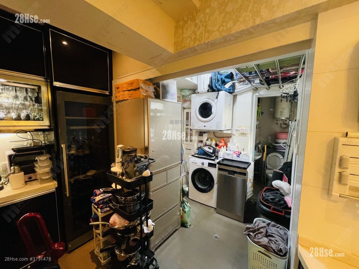 Julimount Garden Sell 3 Bedrooms , 2 Bathrooms 1,592 ft²