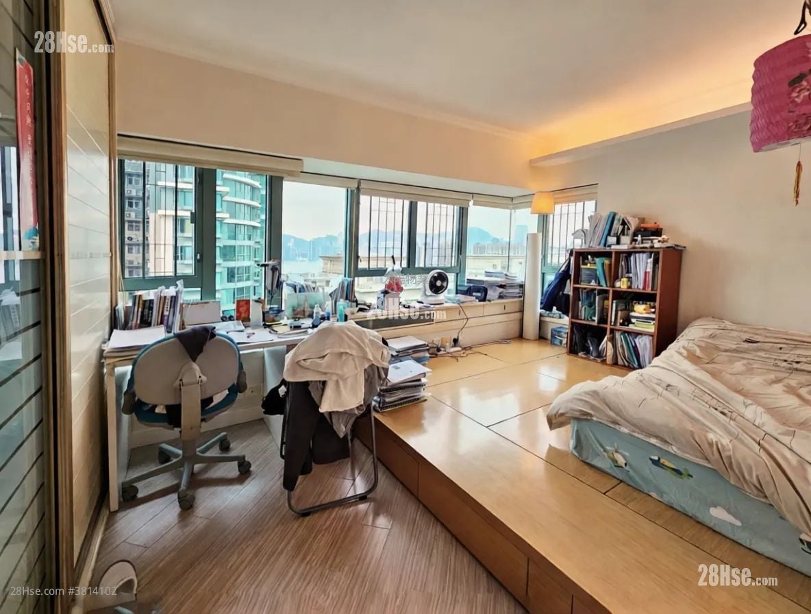 海逸豪园 售盘 5+ 房 , 3 浴室 910 平方尺