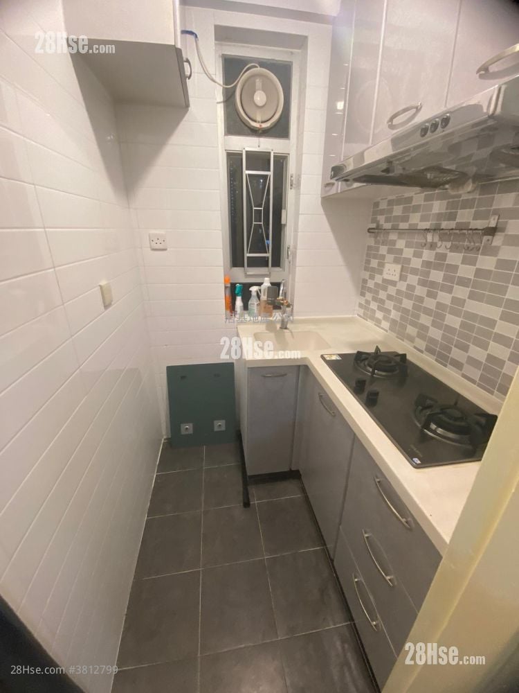 Amoy Gardens Rental 2 Bedrooms , 1 Bathroom 375 ft²