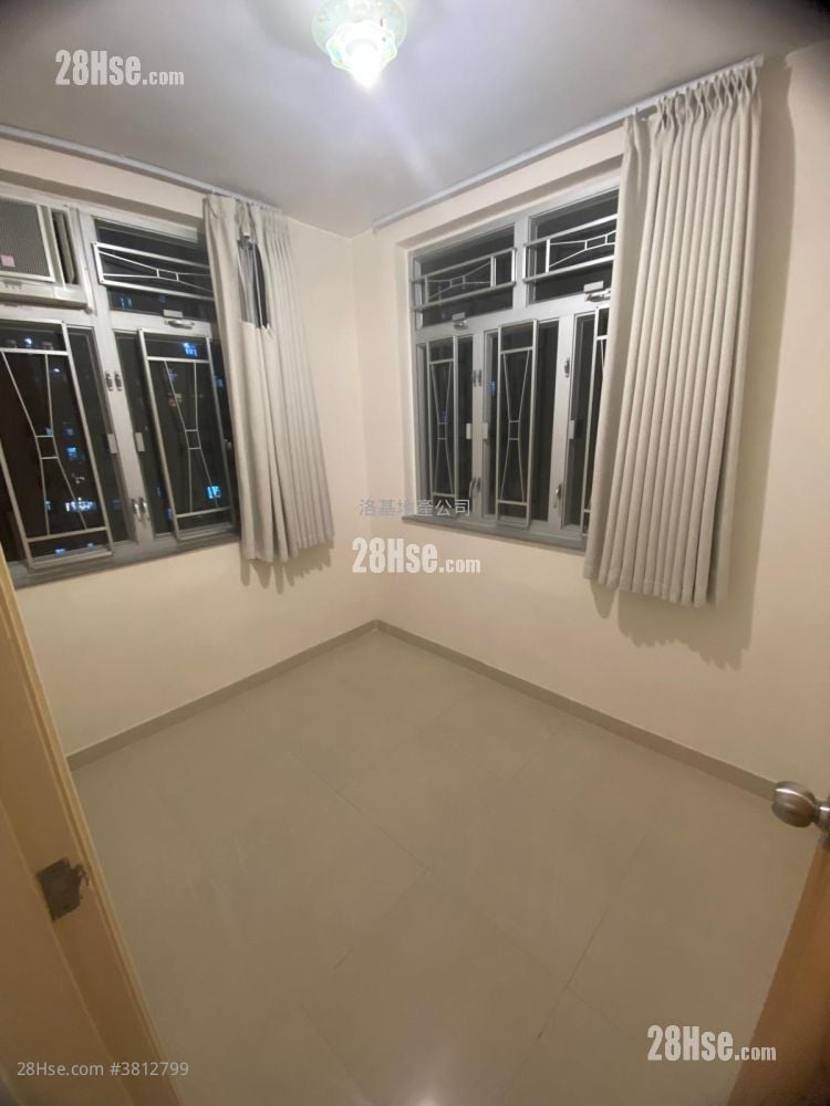 Amoy Gardens Rental 2 Bedrooms , 1 Bathroom 375 ft²