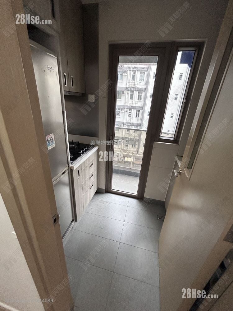 Residence 228 Sell 3 Bedrooms 543 ft²