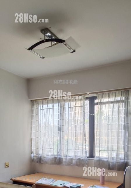 Fulrich Garden Sell 2 Bedrooms 522 ft²