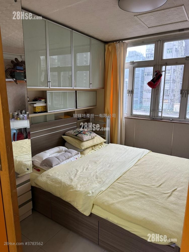 Hang Ying House Rental 2 Bedrooms , 1 Bathroom 446 ft²