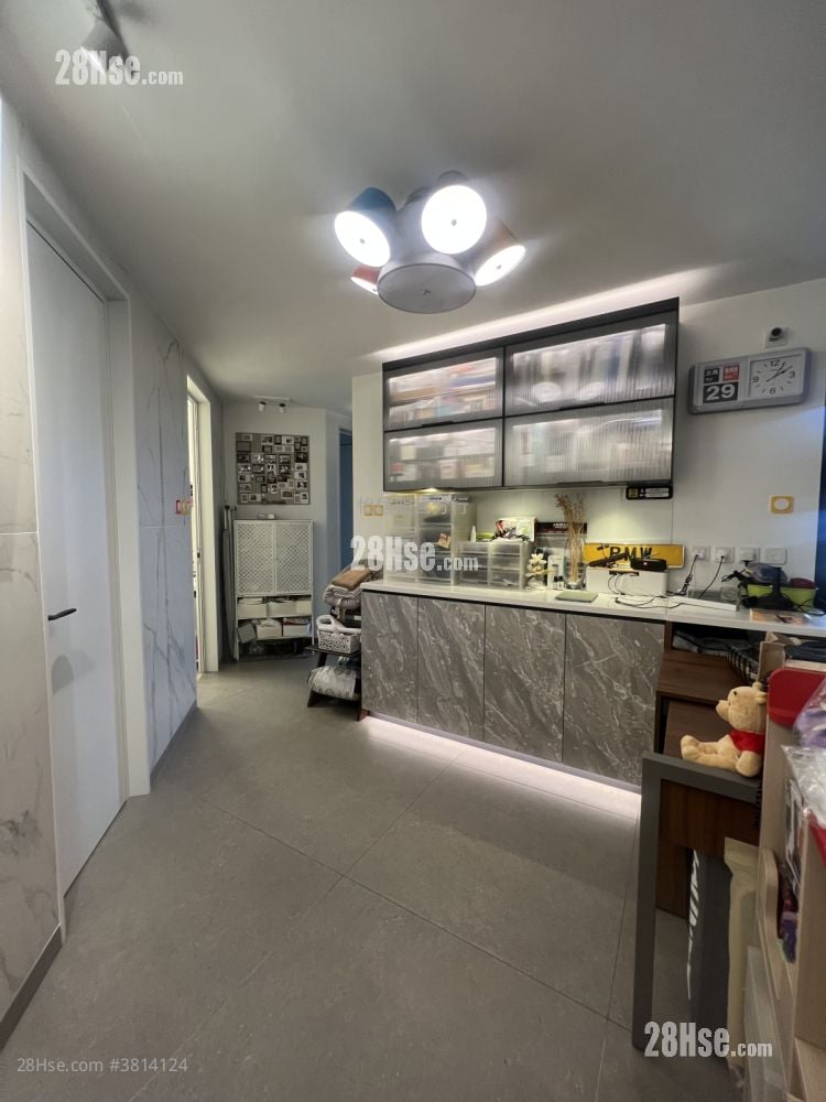 Taikoo Shing Sell 4 Bedrooms , 2 Bathrooms 1,114 ft²