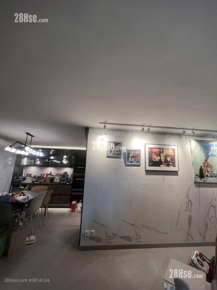 Taikoo Shing Sell 4 Bedrooms , 2 Bathrooms 1,114 ft²