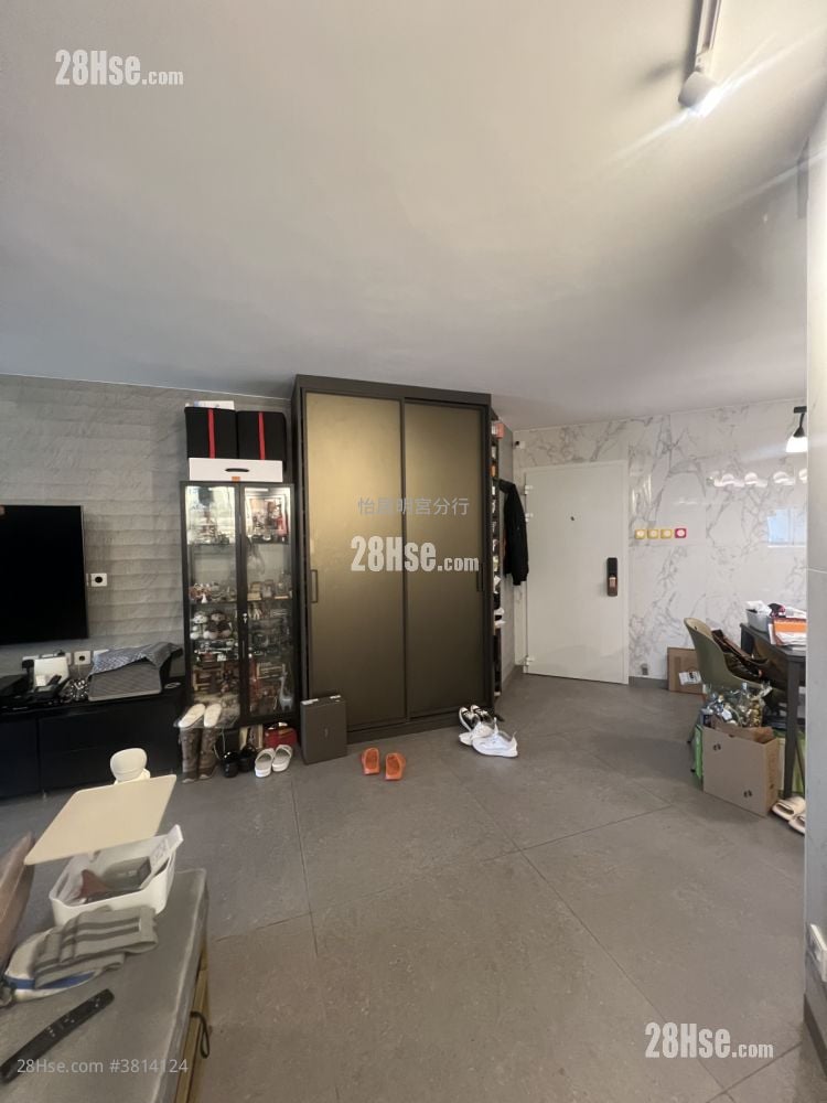 Taikoo Shing Sell 4 Bedrooms , 2 Bathrooms 1,114 ft²