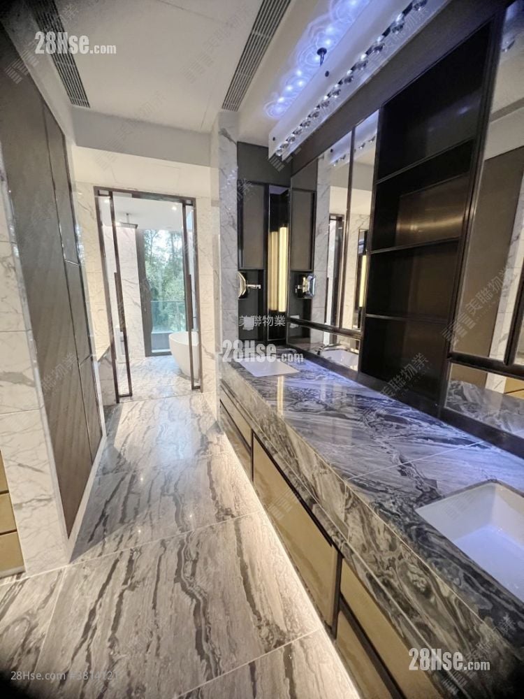 高尔夫御苑 售盘 5+ 房 2,640 平方尺