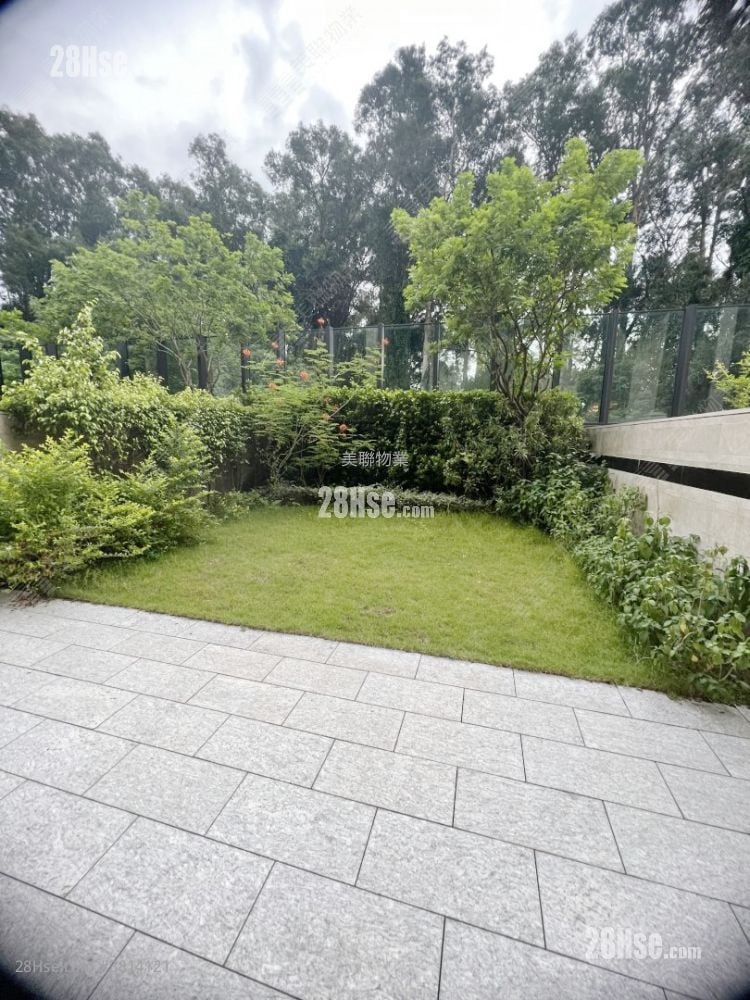 高尔夫御苑 售盘 5+ 房 2,640 平方尺