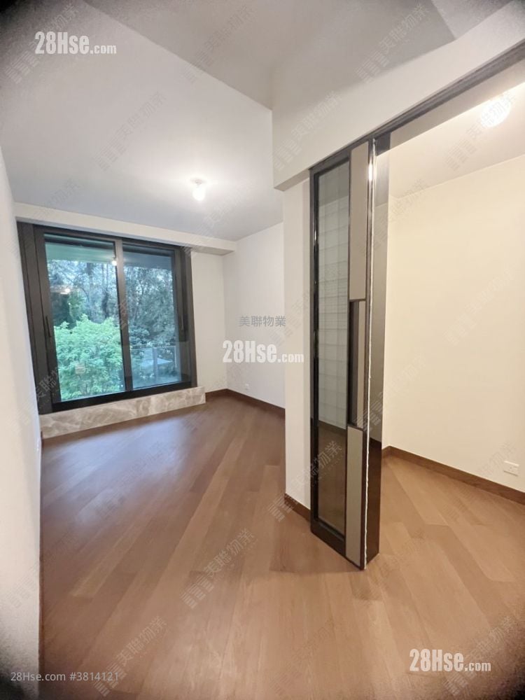 高尔夫御苑 售盘 5+ 房 2,640 平方尺