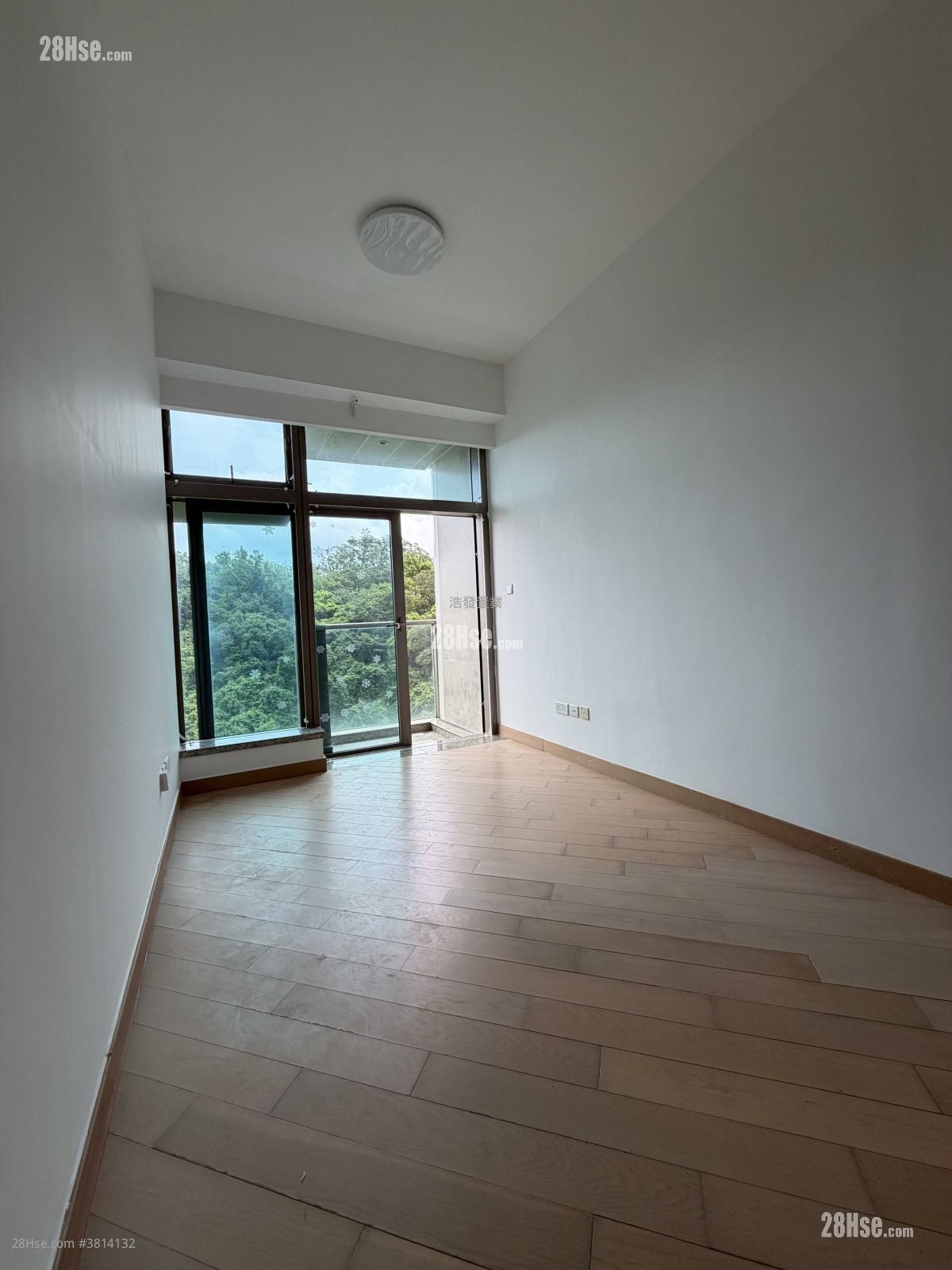 Park Mediterranean Sell 458 ft²