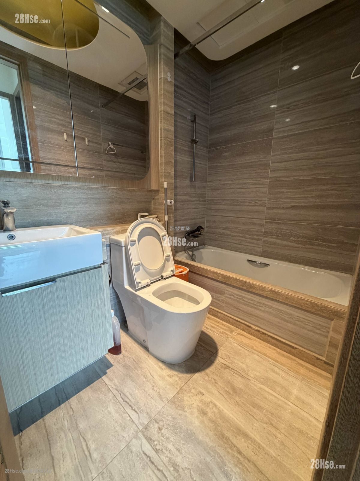 Park Mediterranean Sell 458 ft²