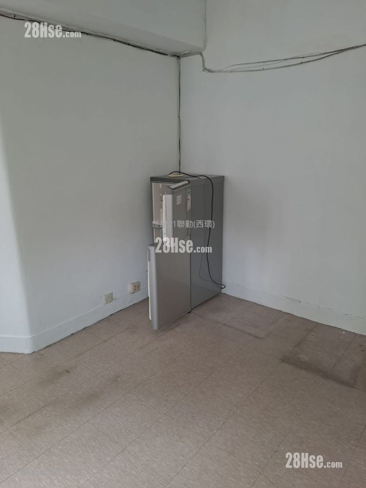 Mei Sun Lau Sell Studio , 1 Bathroom 251 ft²