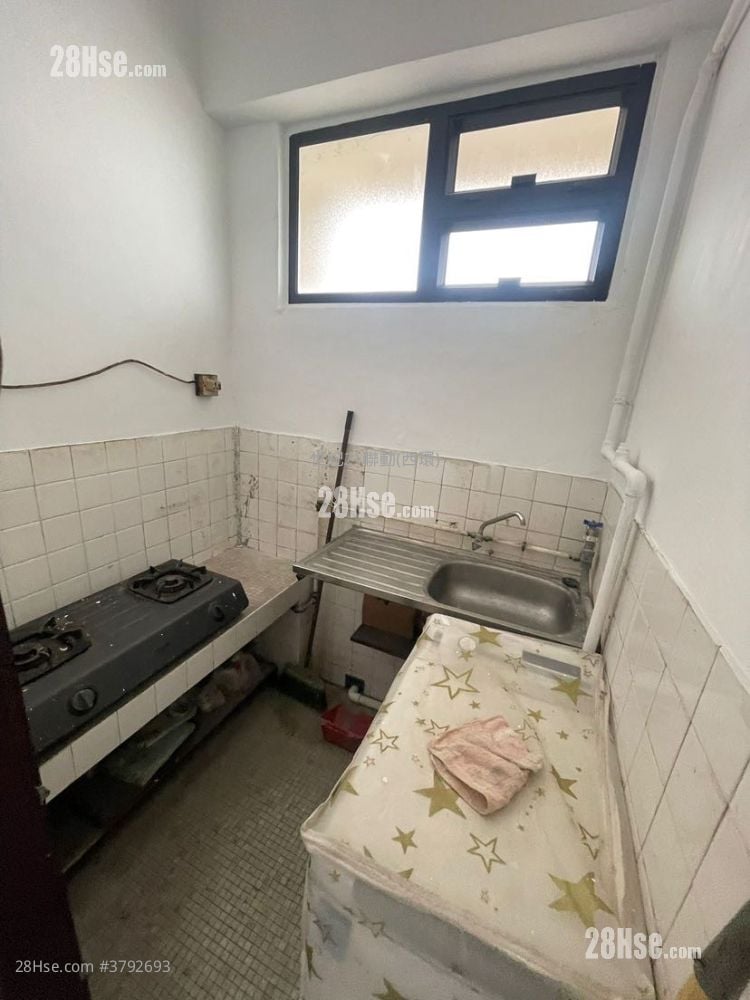 Mei Sun Lau Sell Studio , 1 Bathroom 251 ft²