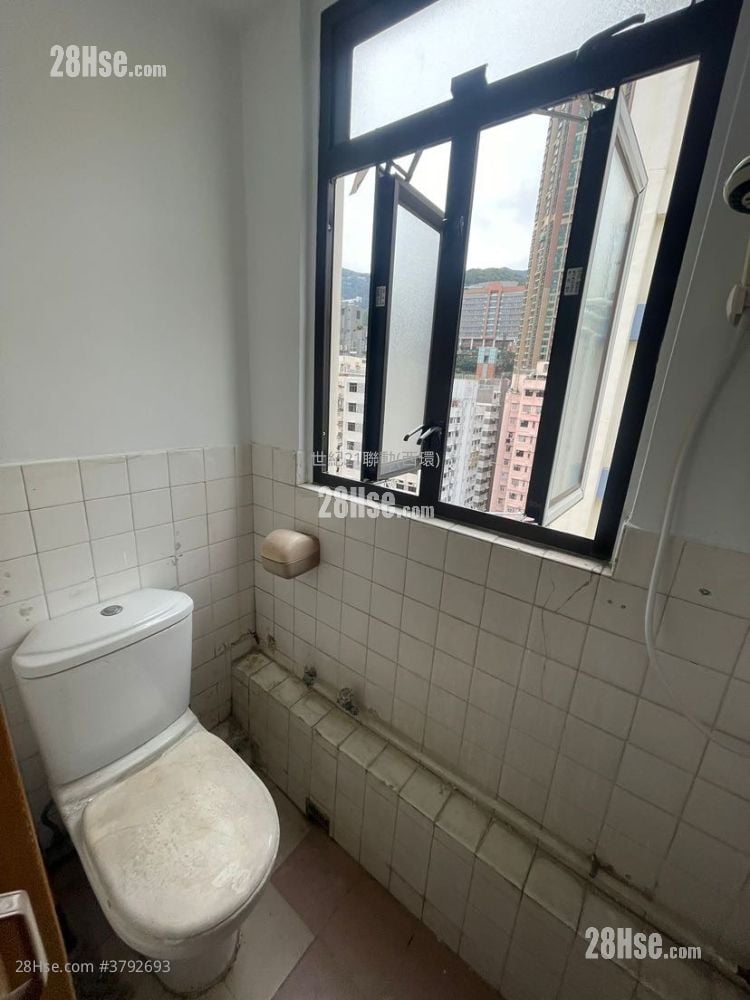 Mei Sun Lau Sell Studio , 1 Bathroom 251 ft²
