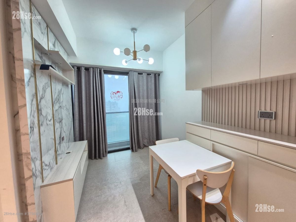 Downtown 38 Rental 2 Bedrooms , 1 Bathroom 385 ft²