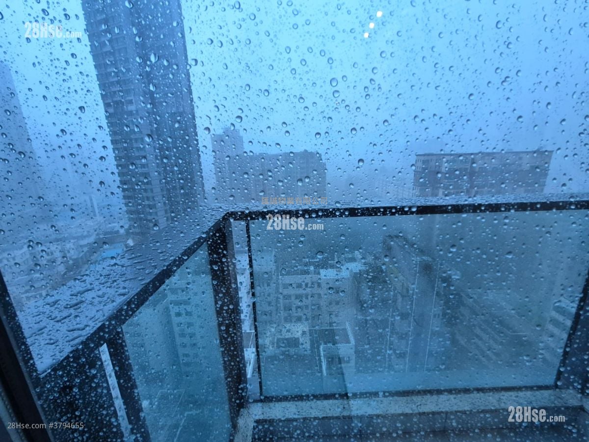 Downtown 38 Rental 2 Bedrooms , 1 Bathroom 385 ft²