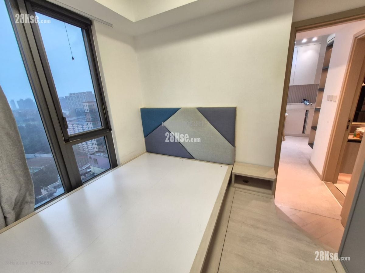 Downtown 38 Rental 2 Bedrooms , 1 Bathroom 385 ft²