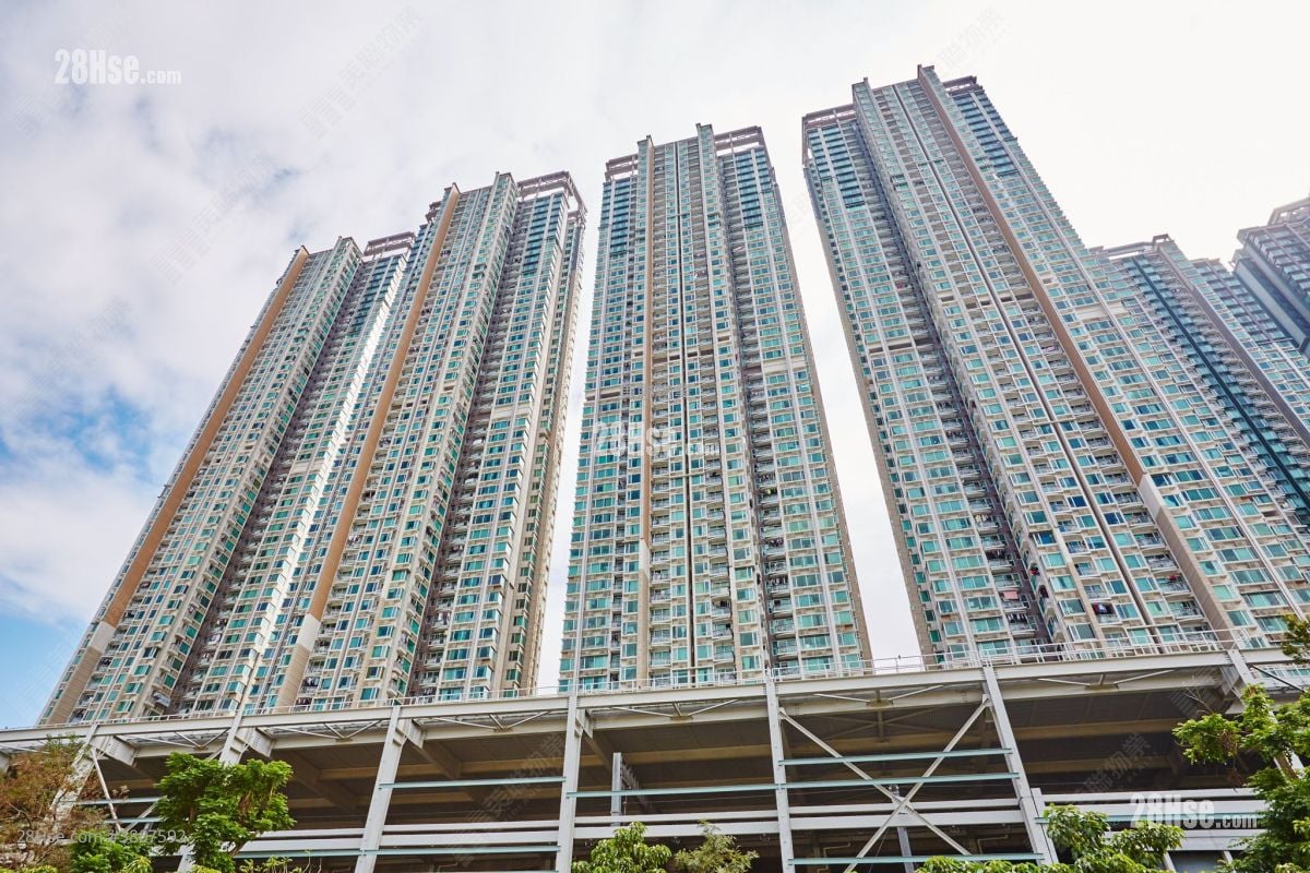 Festival City Sell 3 Bedrooms , 2 Bathrooms 688 ft²