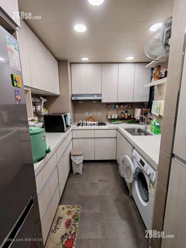 Verdant Villa Sell 3 Bedrooms , 2 Bathrooms 825 ft²