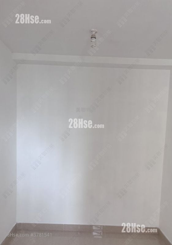 Lung Poon Court Rental 1 Bedroom , 1 Bathroom 353 ft²