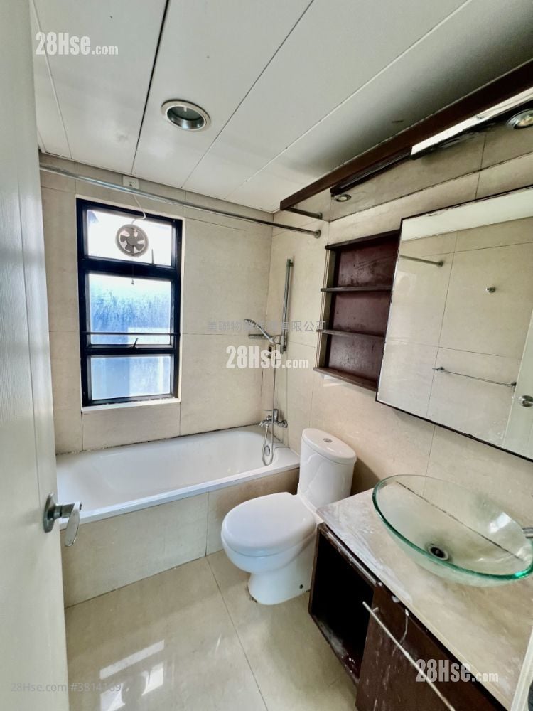 bathroom: Anglers' Bay Sell 3 Bedrooms , 2 Bathrooms 680 ft²