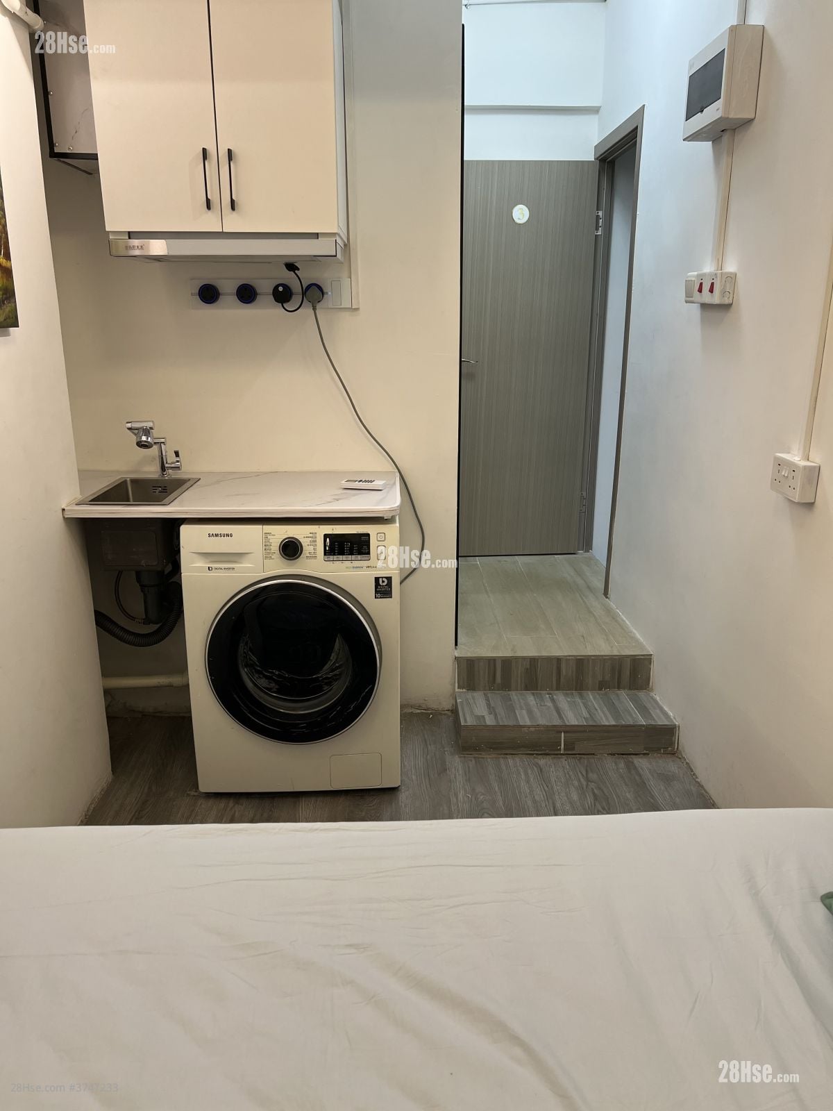 Wing Lee Building Rental 1 Bedroom , 1 Bathroom 150 ft²