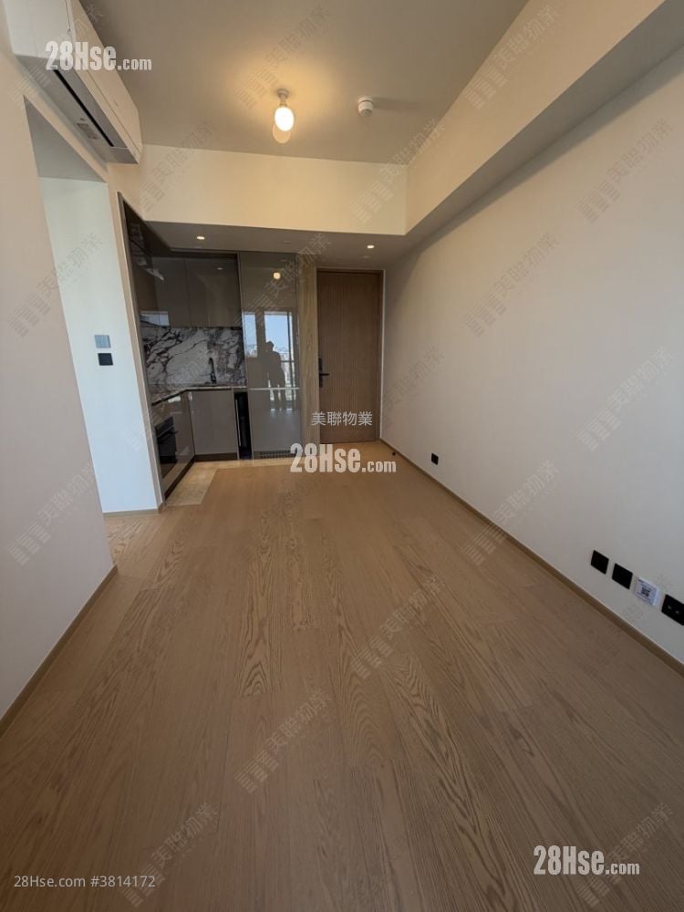 高临 租盘 2 房 , 1 浴室 416 平方尺