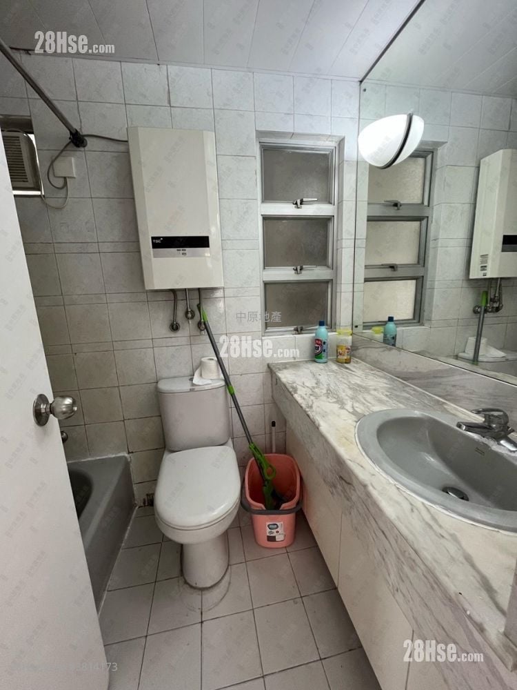 嘉湖山庄 租盘 2 房 , 1 浴室 449 平方尺