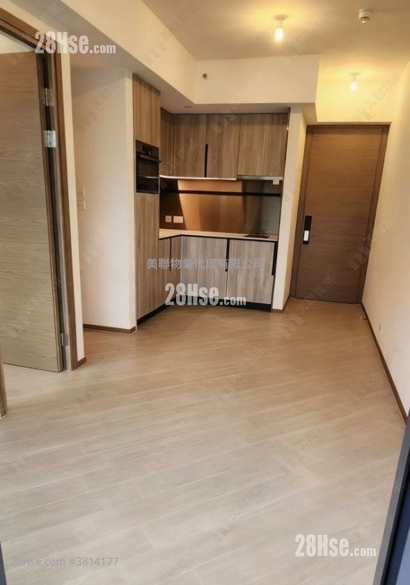 High Park Sell 1 Bedroom 320 ft²