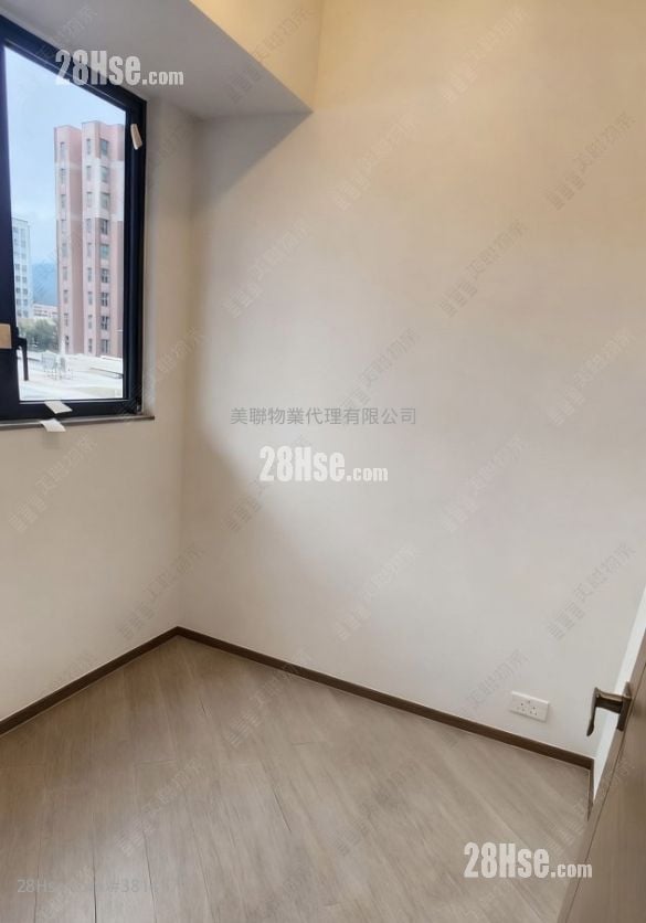 High Park Sell 1 Bedroom 320 ft²