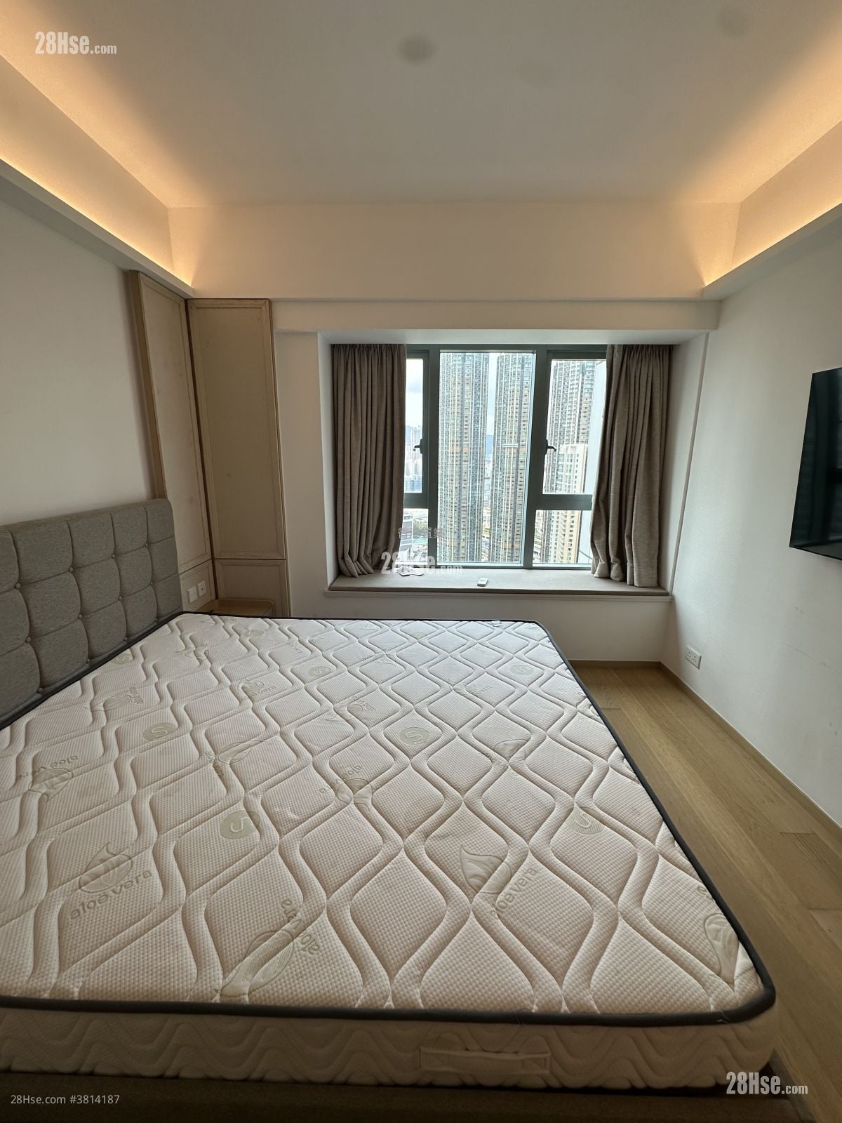 君临天下 租盘 3 房 , 3 浴室 1,054 平方尺