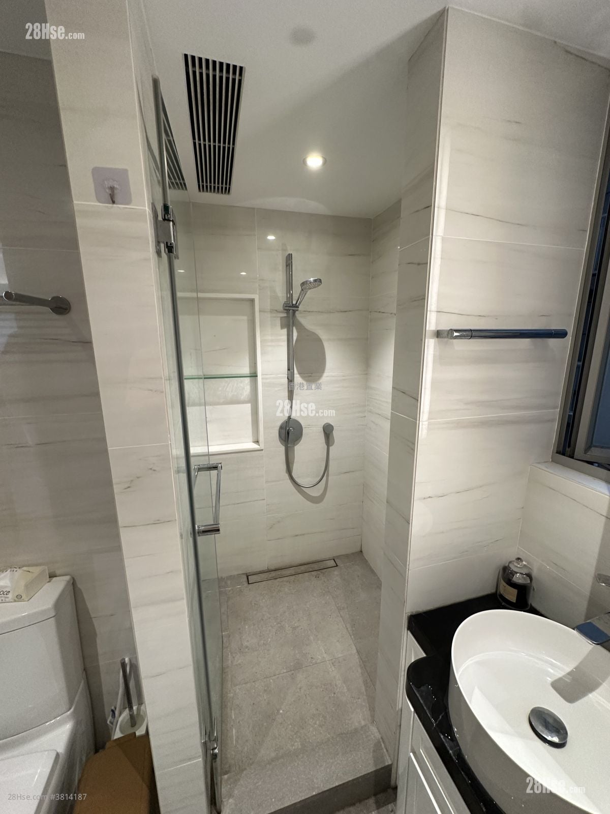 君临天下 租盘 3 房 , 3 浴室 1,054 平方尺