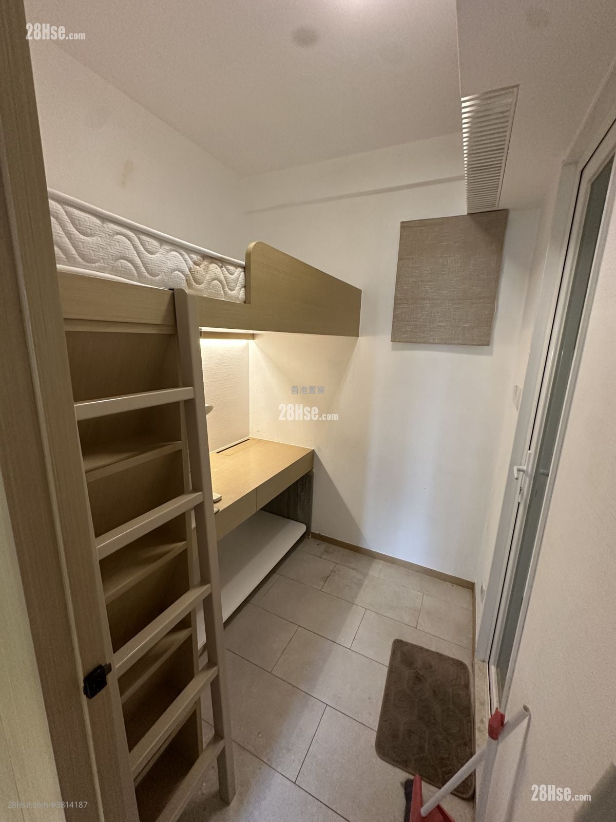 君临天下 租盘 3 房 , 3 浴室 1,054 平方尺