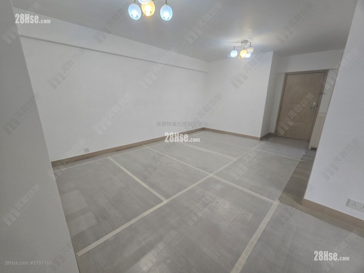 美孚新邨 售盘 3 房 946 平方尺