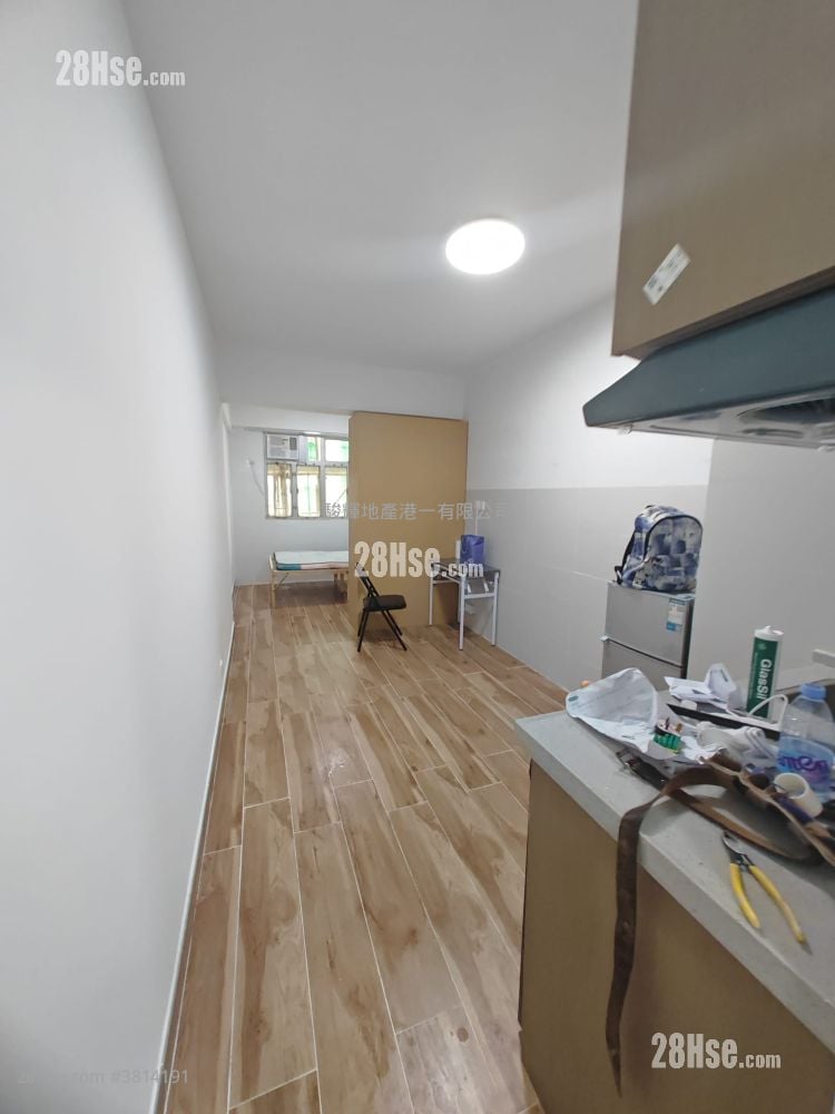 Pak Fuk Building Rental 1 Bedroom , 1 Bathroom 220 ft²