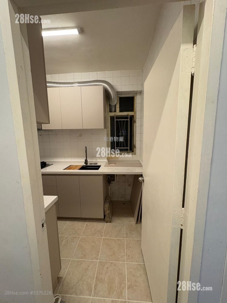 Yee On Building Rental 2 Bedrooms , 1 Bathroom 555 ft²