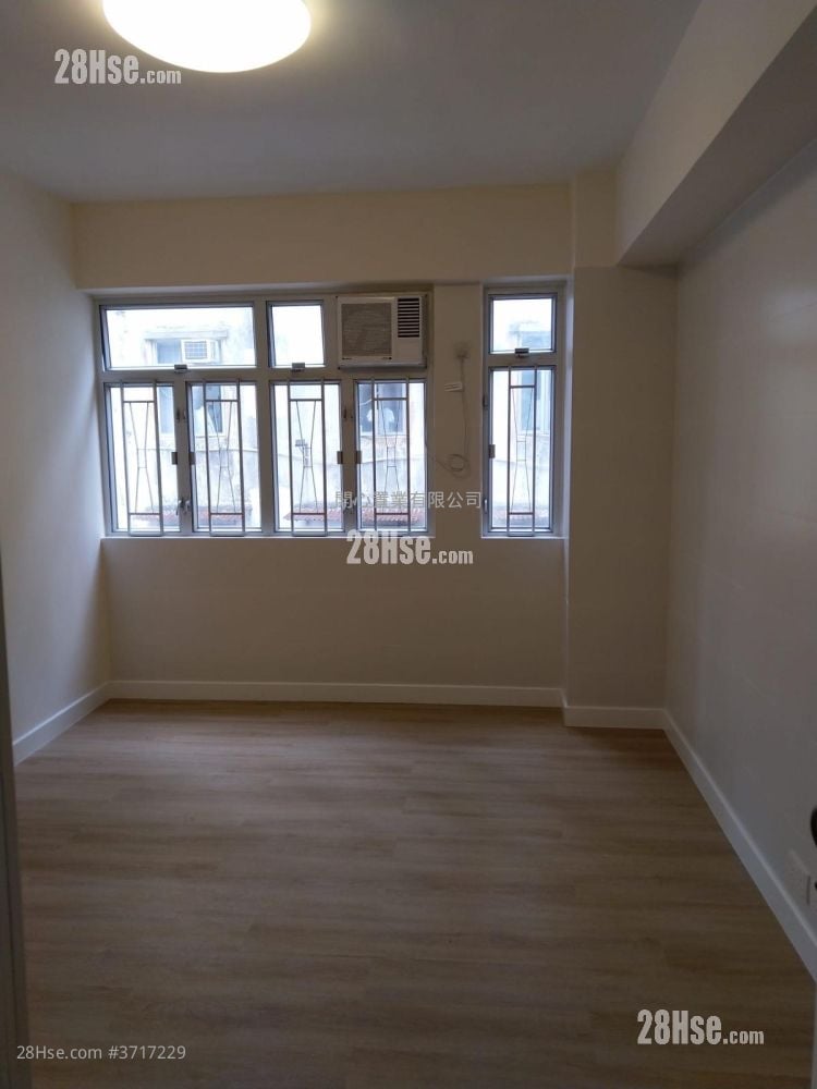 living room: Chinese Mansion Rental 2 Bedrooms , 1 Bathroom 430 ft²