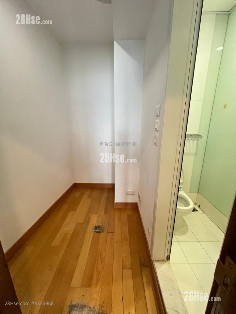 君临天下 租盘 4 房 , 2 浴室 2,334 平方尺